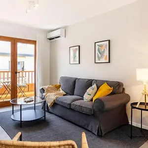 https://charming-place-near-the-beach-casa-checha.tenerifehoteles.net